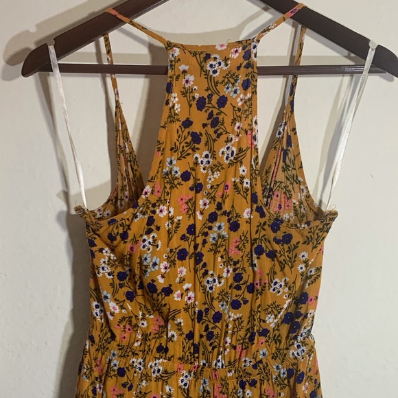 8 Birdies Romper size small yellow w/ tiny flowers - Picture 11 of 11